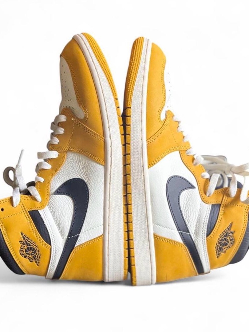Nike Air Jordan’s 1 Retro High OG "Yellow Ochre" sneakers
